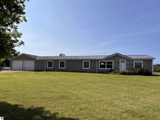 8470 BAWKEY RD, CLARE, MI 48617 - Image 1