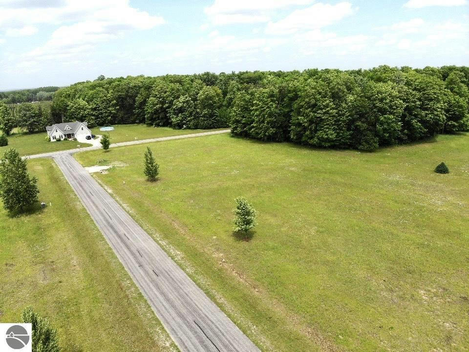 LOT 9 PLEASANT HILL DRIVE, CADILLAC, MI 49601, photo 1 of 15