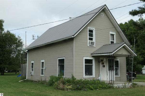 313 PLEASANT AVE, ALMA, MI 48801 - Image 1