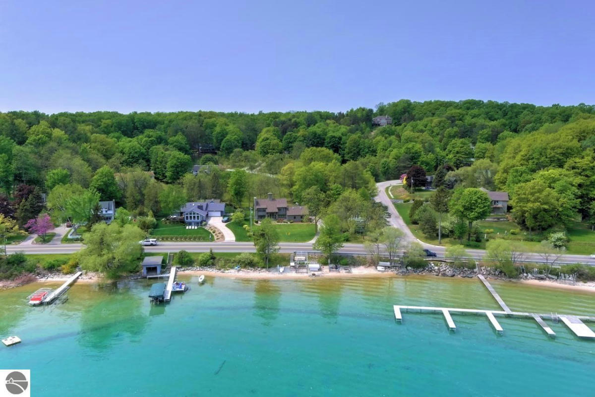 9983 CENTER RD, Traverse City, MI 49686 For Sale | MLS# 1911409 | RE/MAX